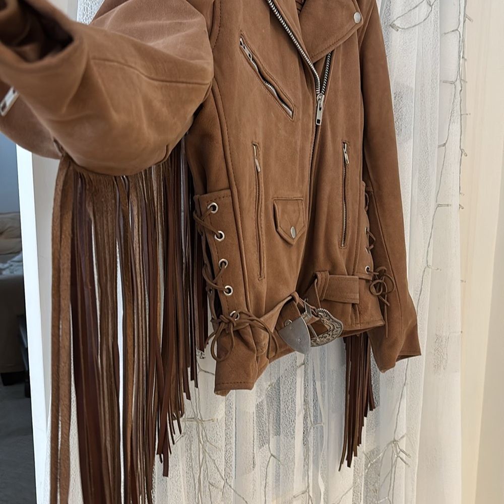 Understated leather jacket - Picture 5 of 11